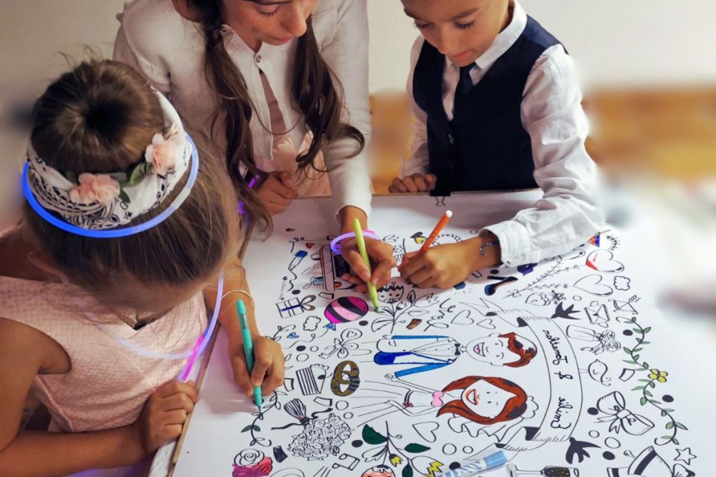 nappe à colorier pour enfants activité mariage original animation jeu feutre