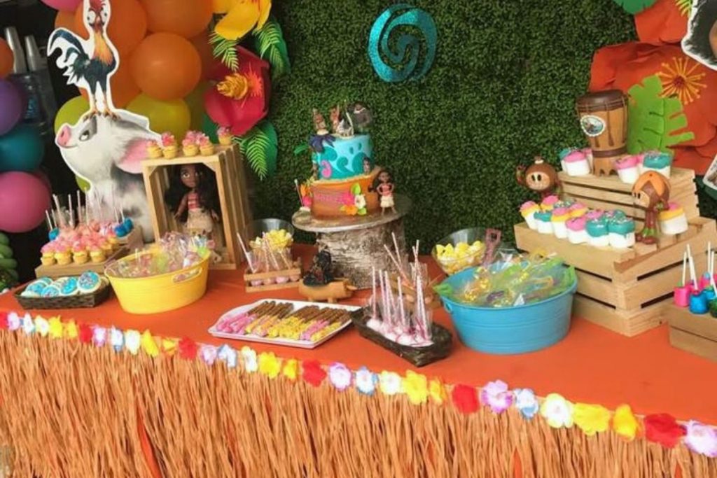 déco tropical anniversaire enfant thème vaiana disney exotique polynésie française