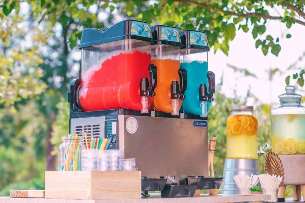 machine granité frais été mariage vin d'honneur en extérieur beau temps fraicheur boisson jus limonade jar